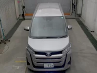 Toyota NOAH лот № 6051 оценка 3.5  с аукциона в Японии 5