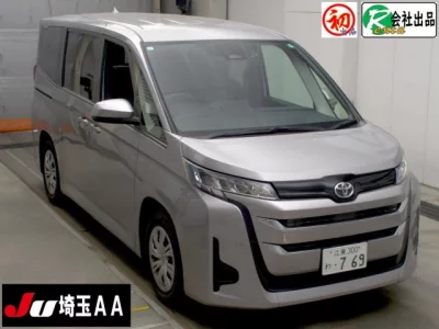 Toyota NOAH  с аукциона в Японии