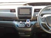 Honda FREED лот № 30003 оценка 3  с аукциона в Японии 8