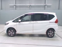 Honda FREED лот № 30003 оценка 3  с аукциона в Японии 3