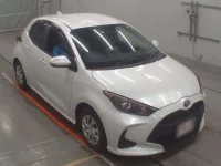Toyota YARIS лот № 30065 оценка 3.5  с аукциона в Японии 4