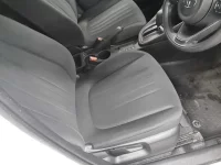 Toyota YARIS лот № 30065 оценка 3.5  с аукциона в Японии 7