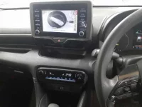 Toyota YARIS лот № 30065 оценка 3.5  с аукциона в Японии 8