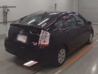Toyota PRIUS лот № 10547 оценка 4  с аукциона в Японии 1