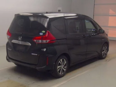 Honda FREED  с аукциона в Японии