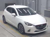 Mazda DEMIO лот № 30006 оценка 4.5  с аукциона в Японии 4