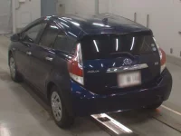 Toyota AQUA лот № 30068 оценка 3.5  с аукциона в Японии 5