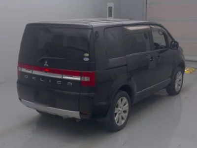 Mitsubishi DELICA D5