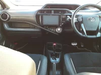 Toyota AQUA лот № 30008 оценка RA  с аукциона в Японии 8