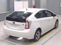 Toyota PRIUS лот № 30010 оценка 3.5  с аукциона в Японии 1