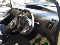 Toyota PRIUS лот № 30010 оценка 3.5  с аукциона в Японии 6