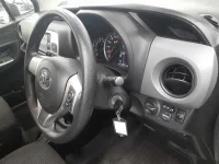 Toyota VITZ лот № 30069 оценка 3  с аукциона в Японии 6