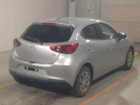 Mazda MAZDA2 лот № 6087 оценка RA  с аукциона в Японии 1
