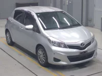 Toyota VITZ лот № 30012 оценка 3  с аукциона в Японии 4