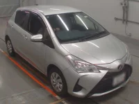 Toyota VITZ лот № 30074 оценка 4  с аукциона в Японии 4