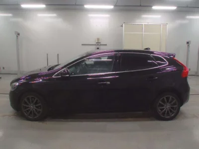 Volvo V40  с аукциона в Японии