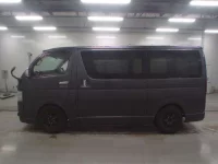 Toyota HIACE VAN лот № 30076 оценка 3  с аукциона в Японии 3
