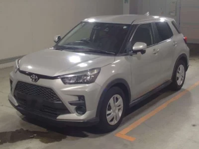 Toyota RAIZE  с аукциона в Японии