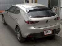 Mazda MAZDA3 лот № 6062 оценка 4  с аукциона в Японии 1