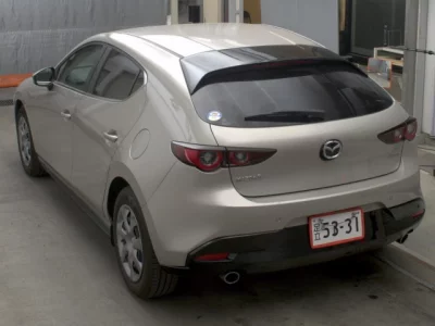Mazda MAZDA3  с аукциона в Японии