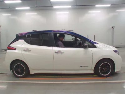 Nissan LEAF  с аукциона в Японии