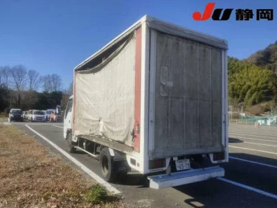 Isuzu ELF  с аукциона в Японии