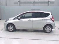 Nissan NOTE лот № 30019 оценка 3.5  с аукциона в Японии 3