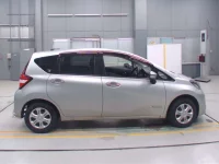 Nissan NOTE лот № 30019 оценка 3.5  с аукциона в Японии 2