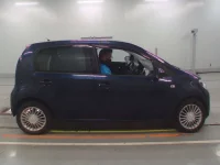 Volkswagen UP лот № 38142 оценка 4  с аукциона в Японии 2