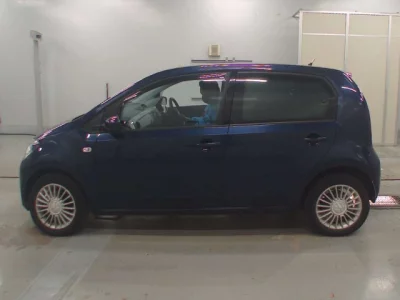 Volkswagen UP  с аукциона в Японии