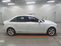 Audi A4 лот № 38141 оценка 4  с аукциона в Японии 2