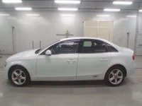 Audi A4 лот № 38141 оценка 4  с аукциона в Японии 3
