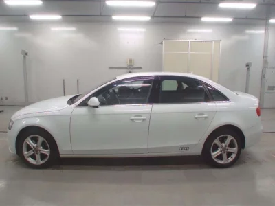 Audi A4  с аукциона в Японии