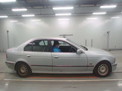 BMW 5-Series  с аукциона в Японии