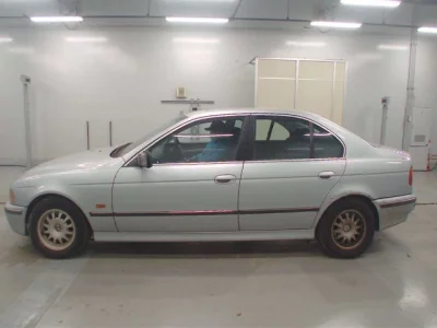 BMW 5-Series  с аукциона в Японии