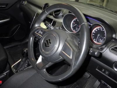 Suzuki SWIFT  с аукциона в Японии