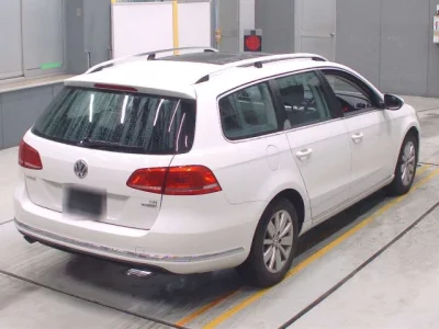 Volkswagen PASSAT VARIANT  с аукциона в Японии