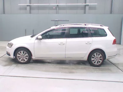 Volkswagen PASSAT VARIANT  с аукциона в Японии