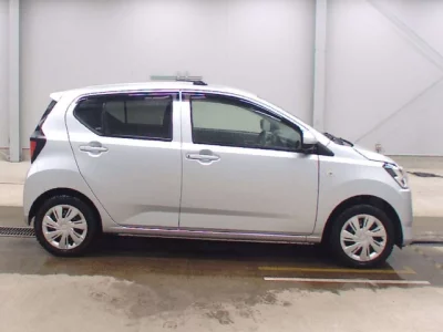 Daihatsu MIRA E S  с аукциона в Японии