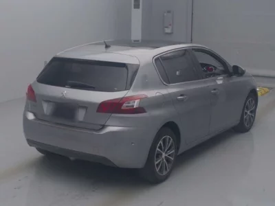Peugeot 308  с аукциона в Японии