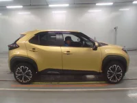 Toyota YARIS CROSS лот № 30094 оценка 4  с аукциона в Японии 2