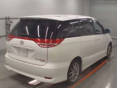 Toyota ESTIMA  с аукциона в Японии