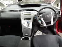 Toyota PRIUS лот № 30031 оценка 3.5  с аукциона в Японии 8