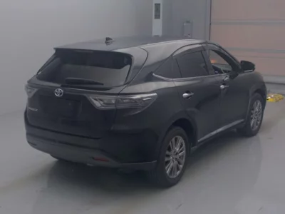 Toyota HARRIER  с аукциона в Японии