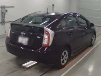 Toyota PRIUS лот № 30097 оценка 3.5  с аукциона в Японии 1