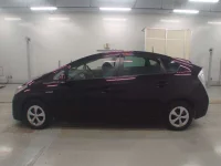 Toyota PRIUS лот № 30097 оценка 3.5  с аукциона в Японии 3
