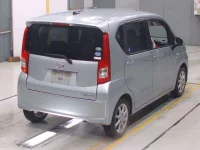 Daihatsu MOVE лот № 30038 оценка 4  с аукциона в Японии 1