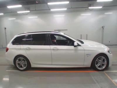 BMW 5-Series  с аукциона в Японии