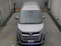 Toyota NOAH лот № 6081 оценка R  с аукциона в Японии 5