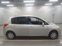 Nissan TIIDA лот № 10602 оценка 3.5  с аукциона в Японии 2